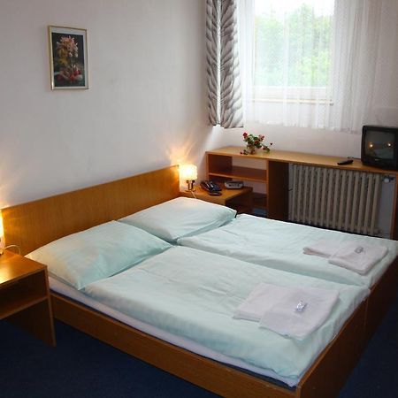 Hotel Skalka à Prague Extérieur photo